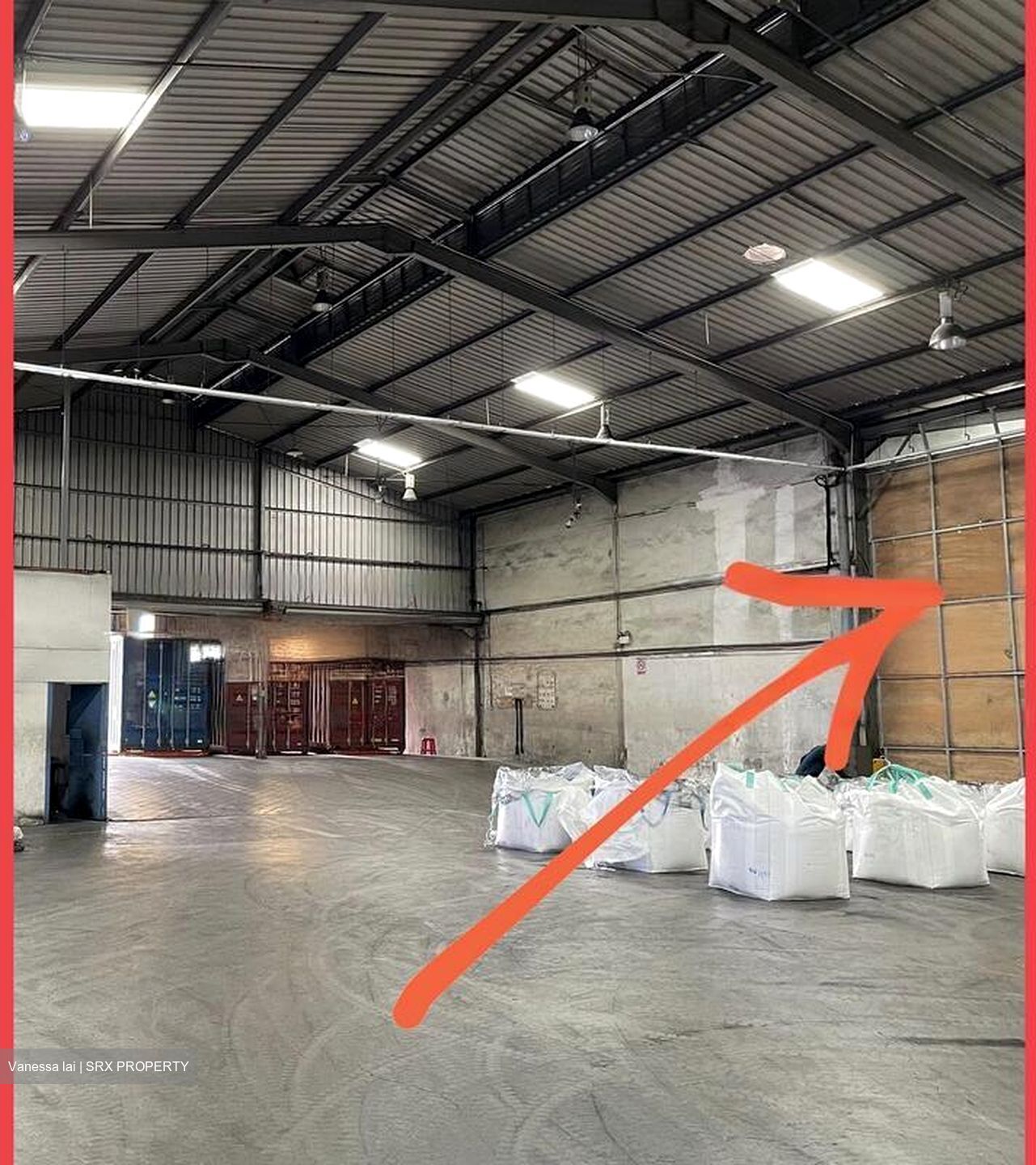 Gul Avenue (D22), Warehouse #575691011